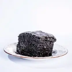 كيك ياباني داكن