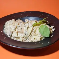 Fettucceni Alfredo Pasta