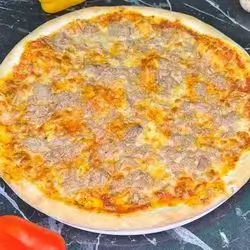 Family Tuna Pizza