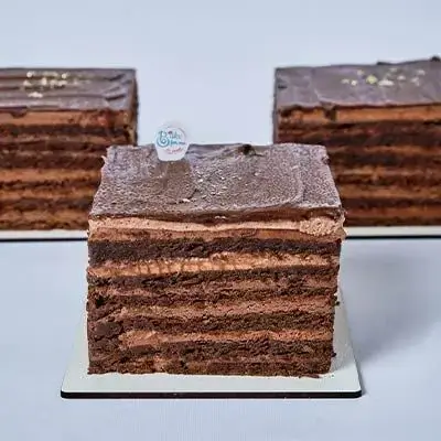 Gluten Free Cake Slice