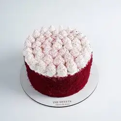 Red Velvet Cake For 6 Person