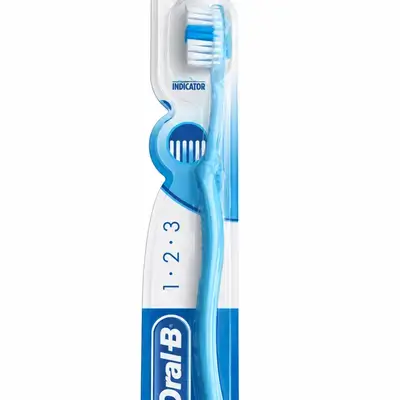Oral-b 1.2.3 medium toothbrush