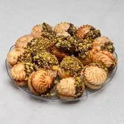 Petit Four With Pistachio