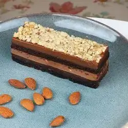 Amaretto Cake Slice