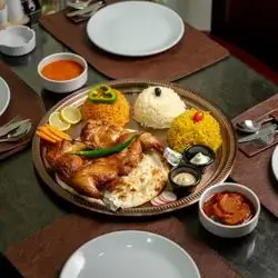 Grilled Chicken In Tandoor Plate