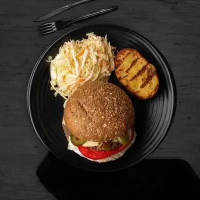 Jalapeno Beef Burger (495 Cal | P:30G)