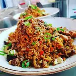 Chettinadu Fried Rice With Chicken