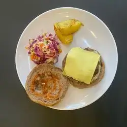 Beef Burger (371 Calories)