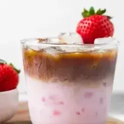 Ice Strawberry Latte