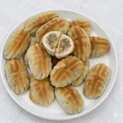 Walnut Maamoul With Ghee