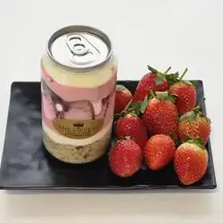 Strawberry Cake In A Jar