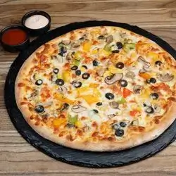 Vegetable Pizza with Cheese