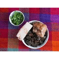 دەنکە مرواری بە گۆشت