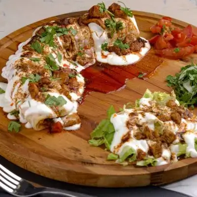 Chicken Tantuni Sandwich with Yogurt