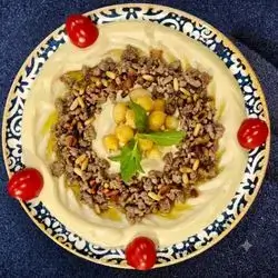 Hummus With Meat