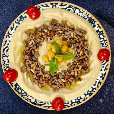 Hummus With Meat