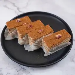 Coffee cake slice 