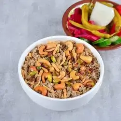 Fata With Meat & Nut