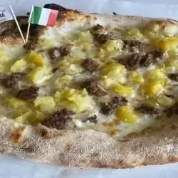 Pizza Bianca Salsiccia E Patate