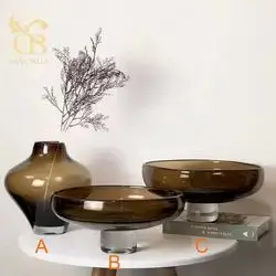 2 Plates With 1 Vase Color Dark Brown