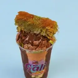 Vermicelli Baklava, Pistachios And Chocolate Dondurma Cup
