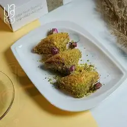 Triangle Walnuts Baklava