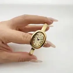 1pc Ladies' Watch, Golden Watch, Classic Oval-Shaped Case With Roman Numeral Dial