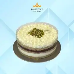 Pistachio Raspberry Cake