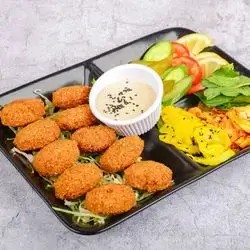 Falafel Plate With Vegetables