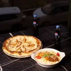 Alfredo Pizza + Fettuccine Alfredo + 2 Pepsi