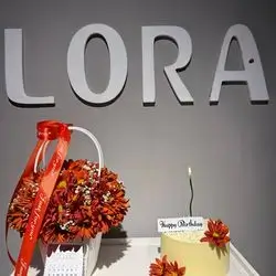 Cakes And Flowers