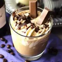 Iced KitKat Latte