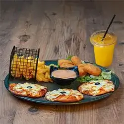 Nuggets & Pizza