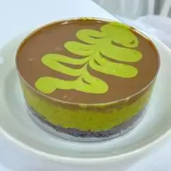 Dubai Cake