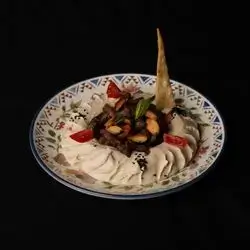 Hummus with Meat