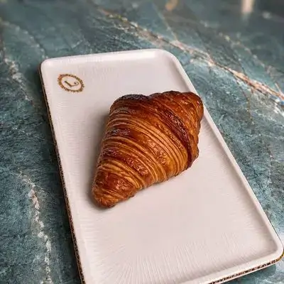 Plain croissant