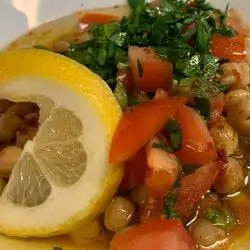 Hummus Meal With Oil Or Yogurt