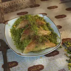 Iraqi Warbat With Cream