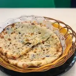 Cheese Garlic Naan
