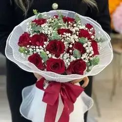 Rose And Gypsophila Flower Bouquet 