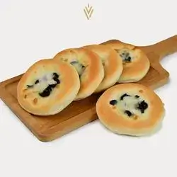 Cheese With Olive Pie