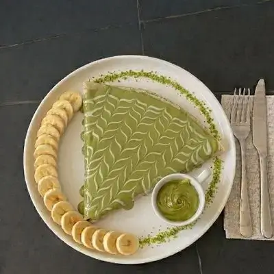 Banana Pistachio Crepe