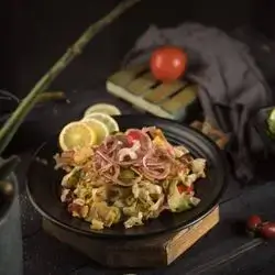Fattoush Salad