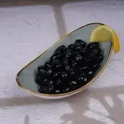 Black Dry Olives