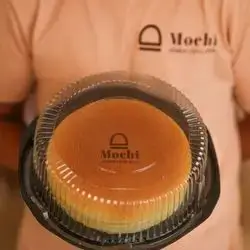 Whole Japanese Cake with Sauces