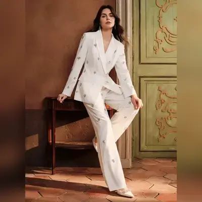 Anewsta Fashionable Minimalist Luxurious Modern Blazer and Pants - Small