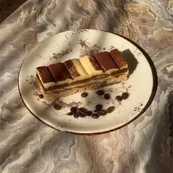 Tiramisu Cake