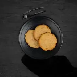 Crunchy Coconut And  Oats Cookies (113 Cal)