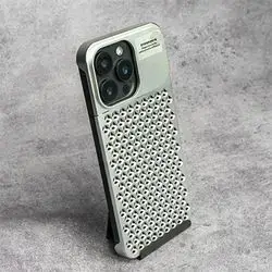 15 Pro Max Cover