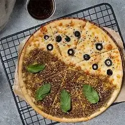 Thyme And Cheese Manqusha